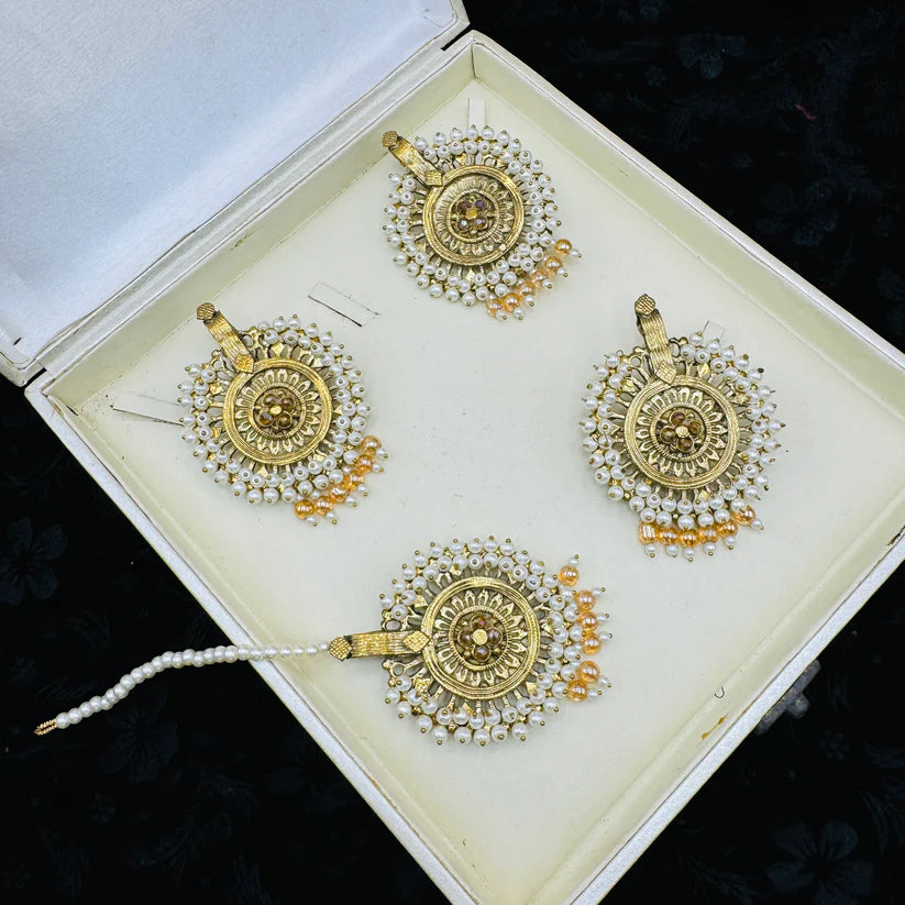 Gajra Earing With Ring And Tika