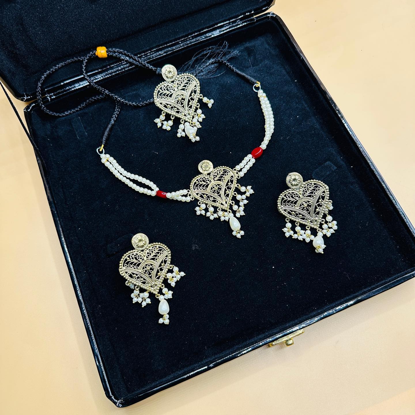 Beautiful Heart shape choker Set