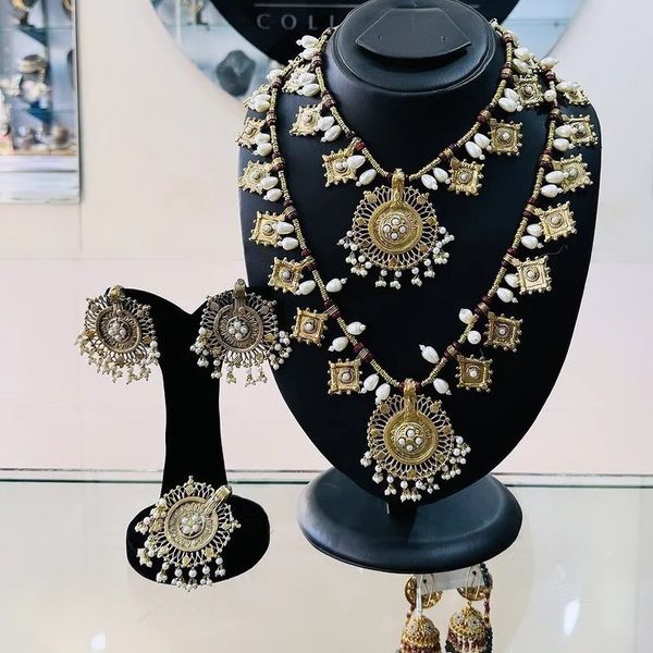 Antique Complete Set