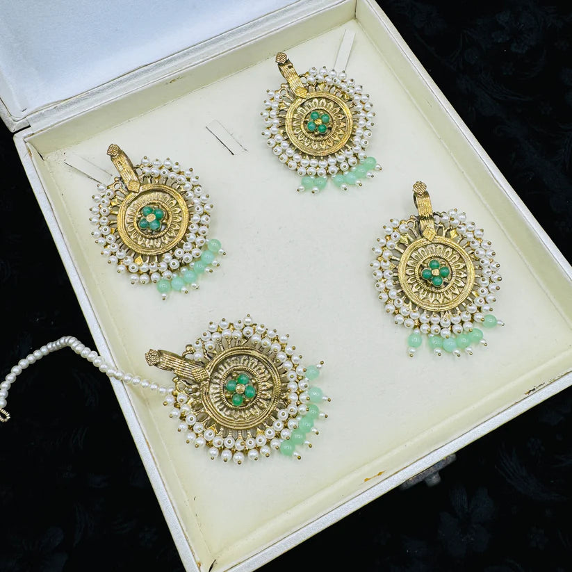 Gajra Earing With Ring And Tika