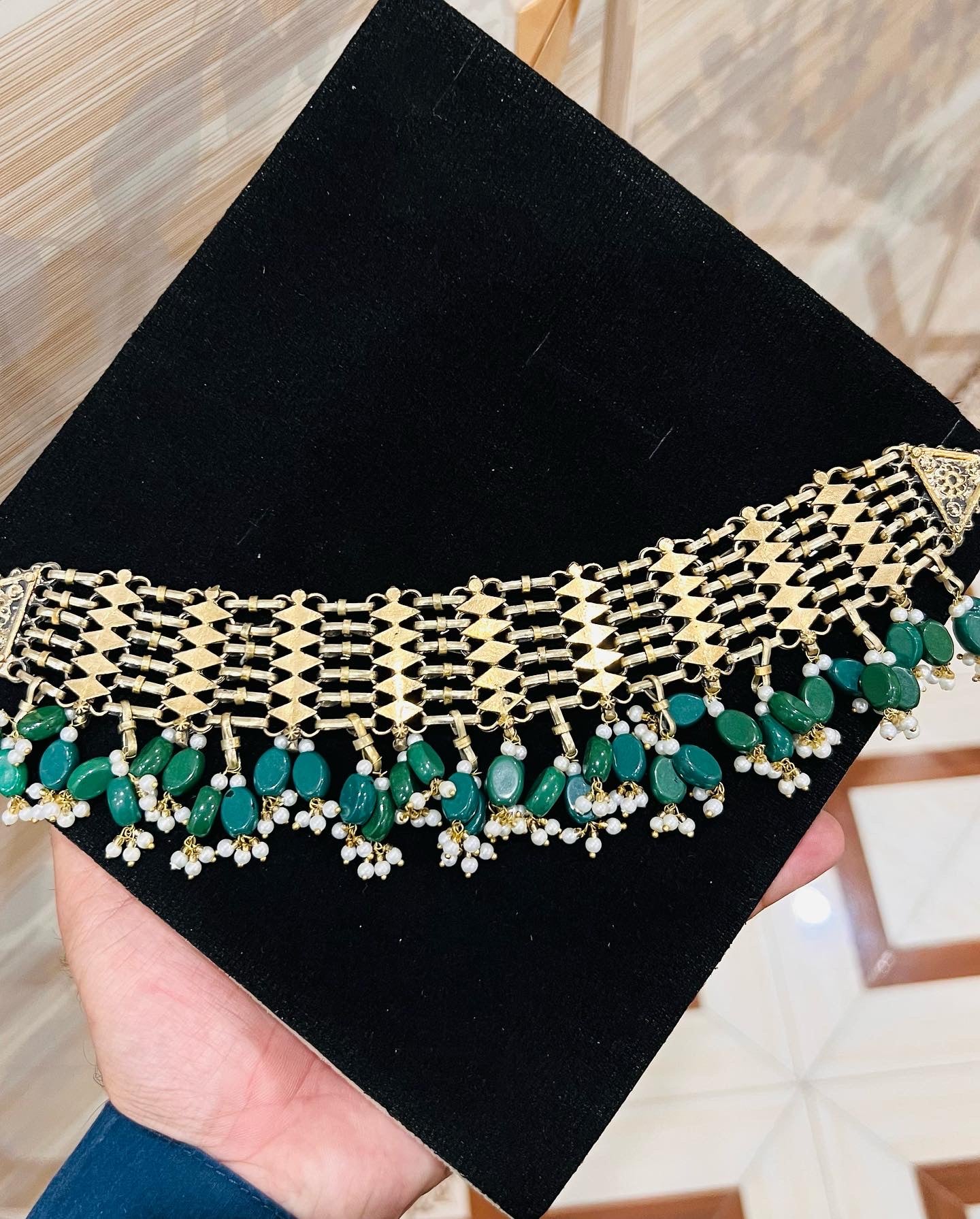 Zar Siyah Choker