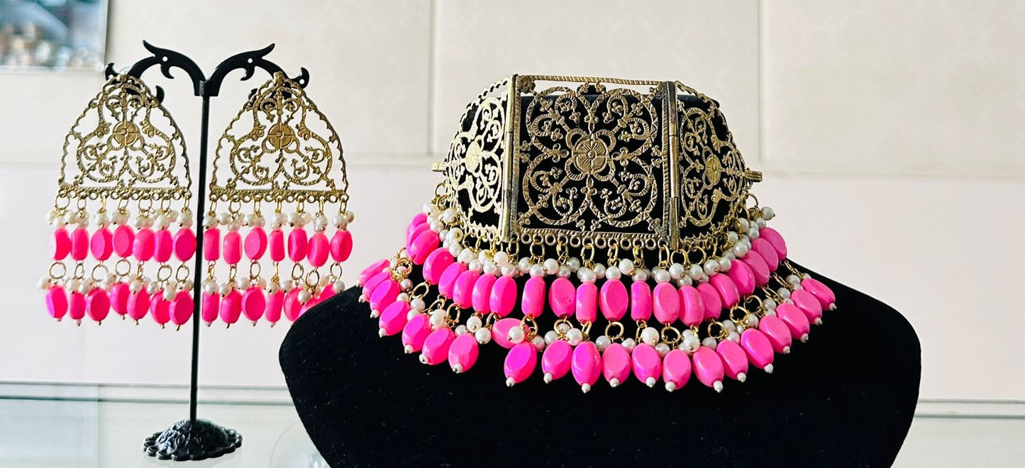 Zeba Choker