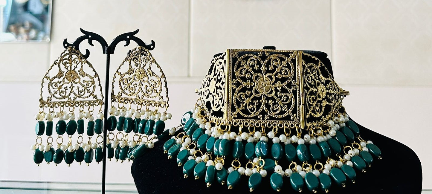 Zeba Choker