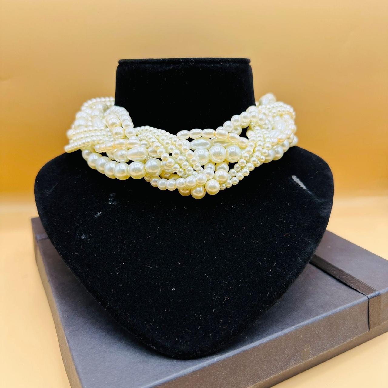 pearl necklace