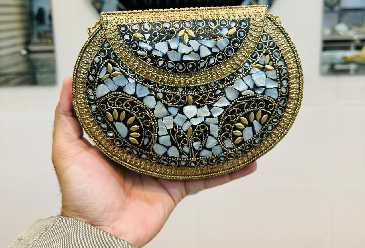 Afghani Clutch