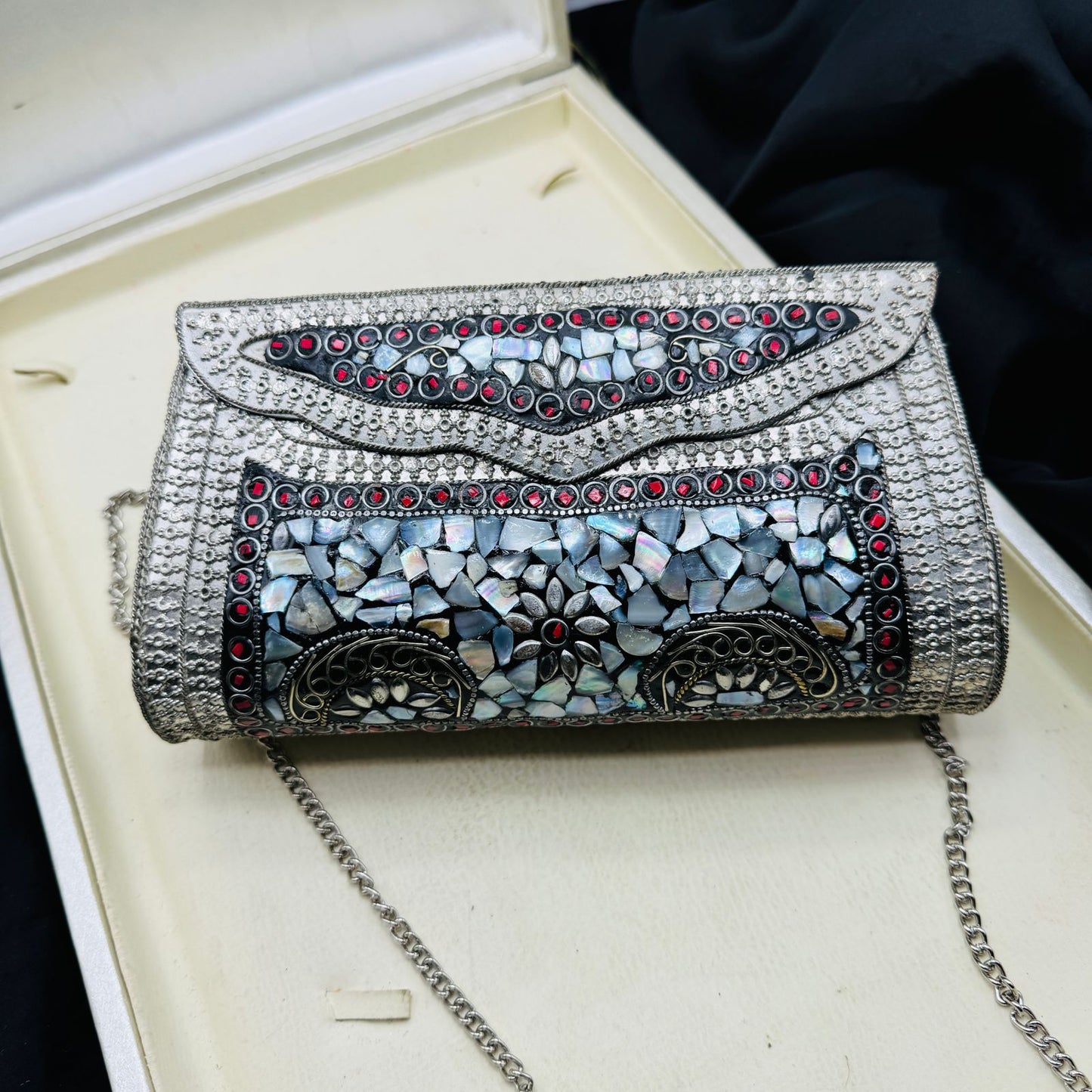 New Shape Clutch Silver