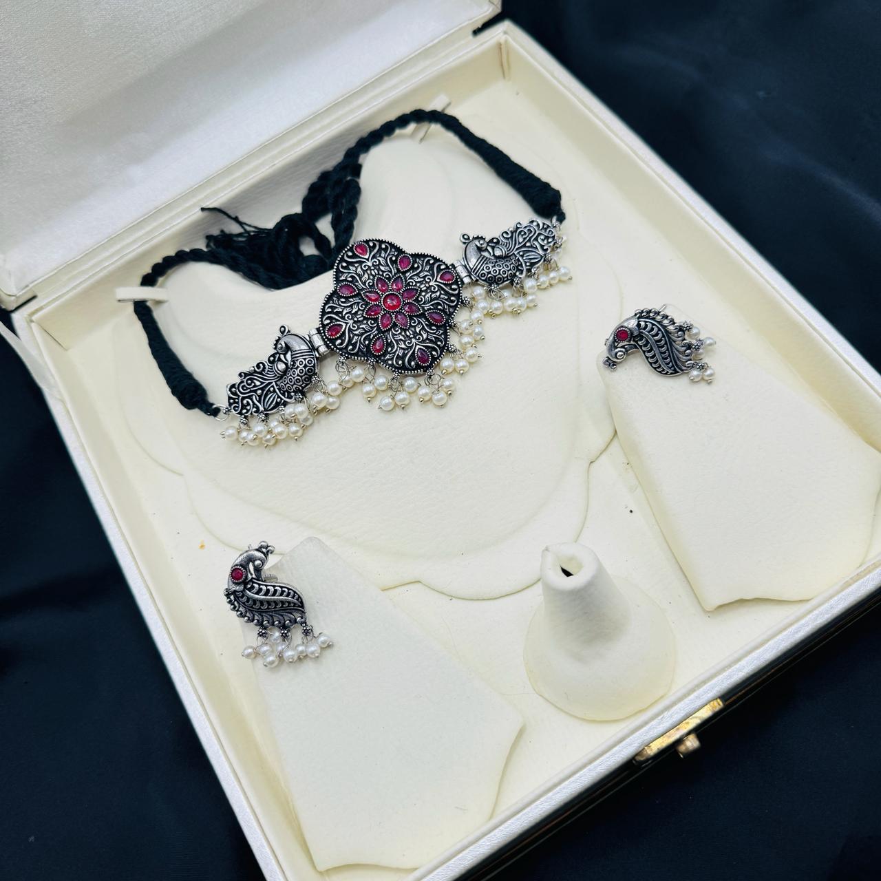 Oxidise Stone choker