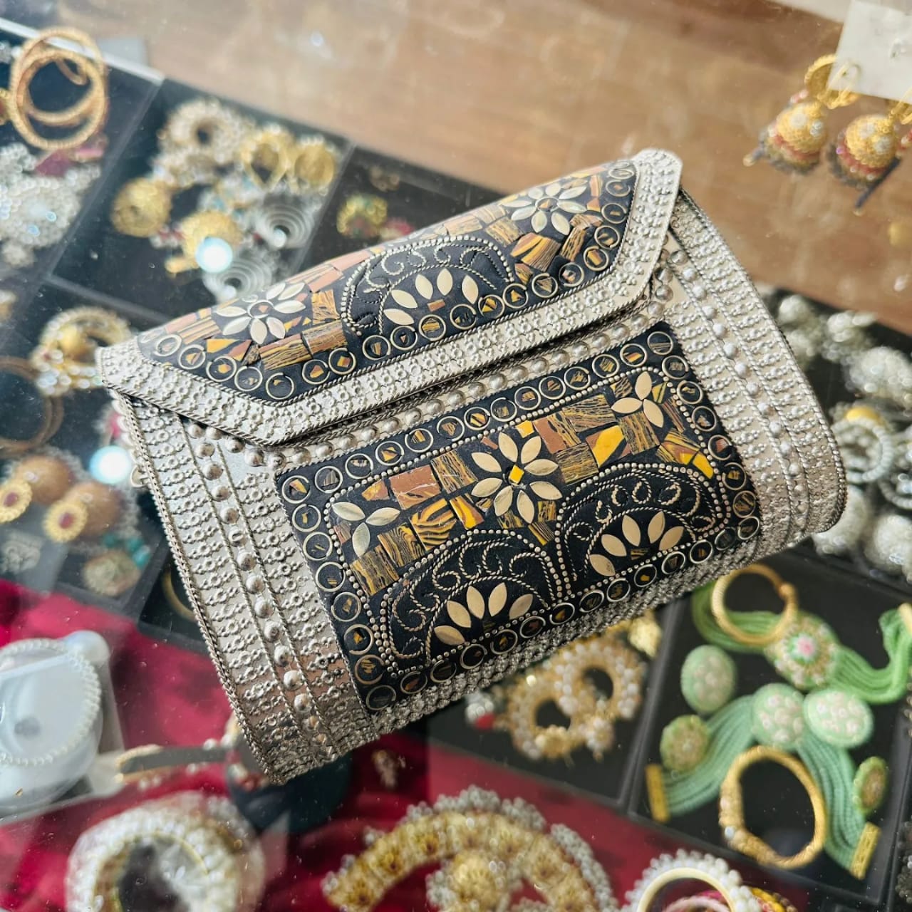 Beautiful New Silver Tiger Clutch