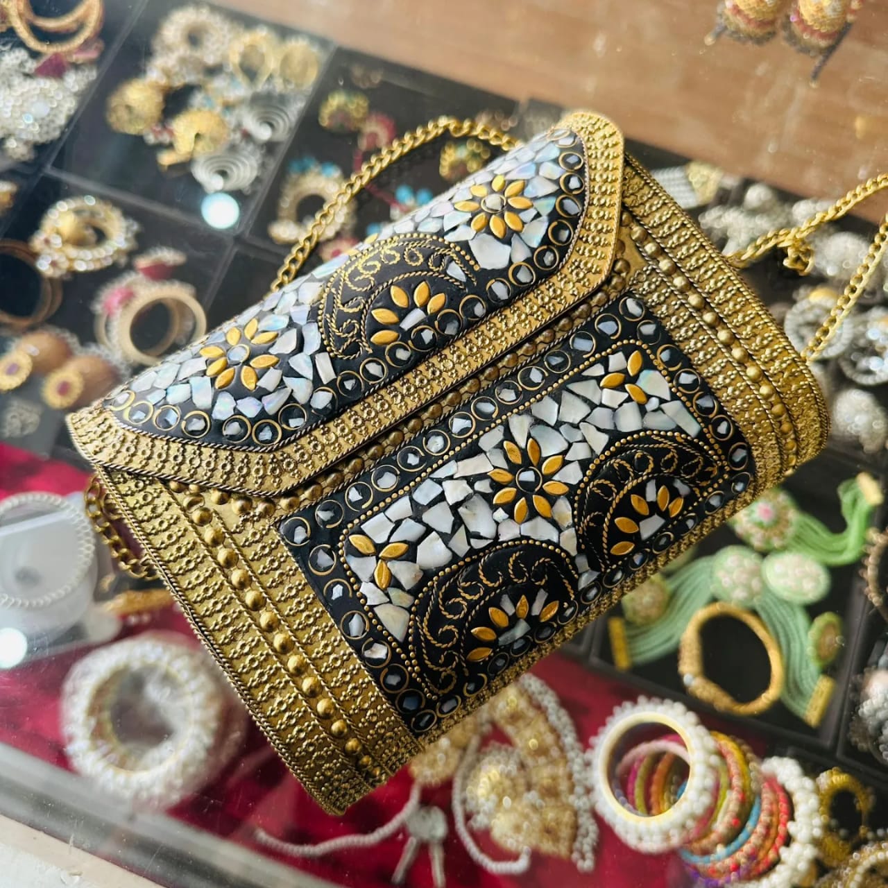 Beautiful New Golden Sip Clutch