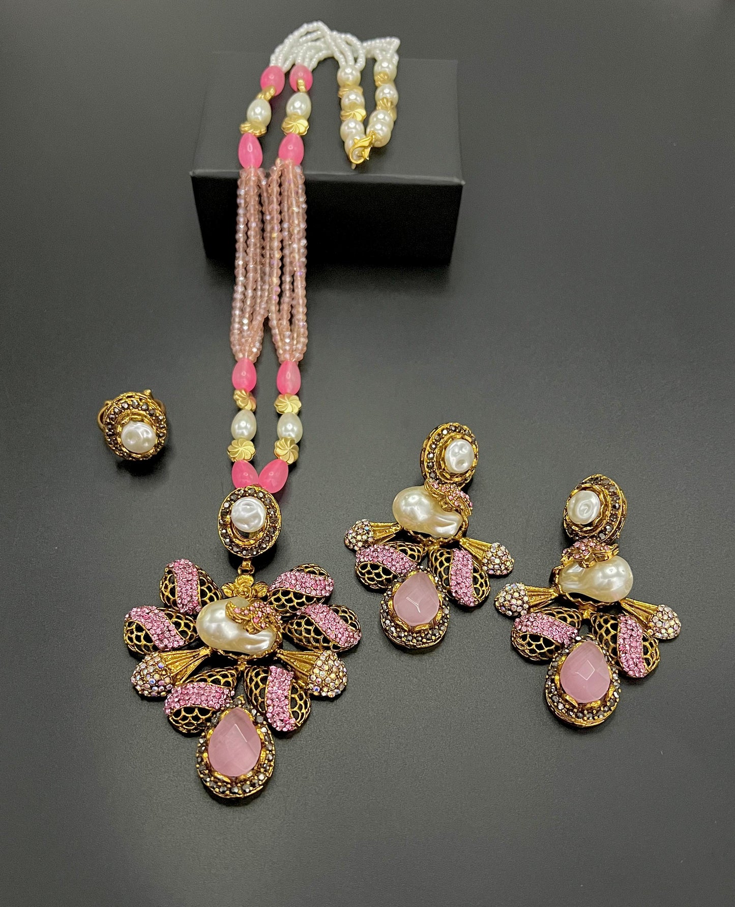 Ottoman pink Pearl Mala Set With Ring
