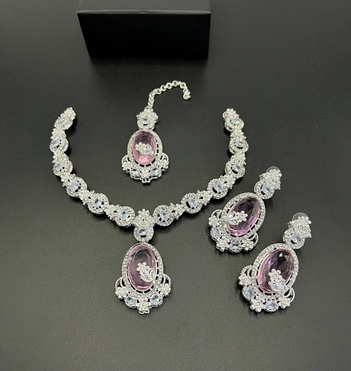 Jewelry Set in Pastel pink Color