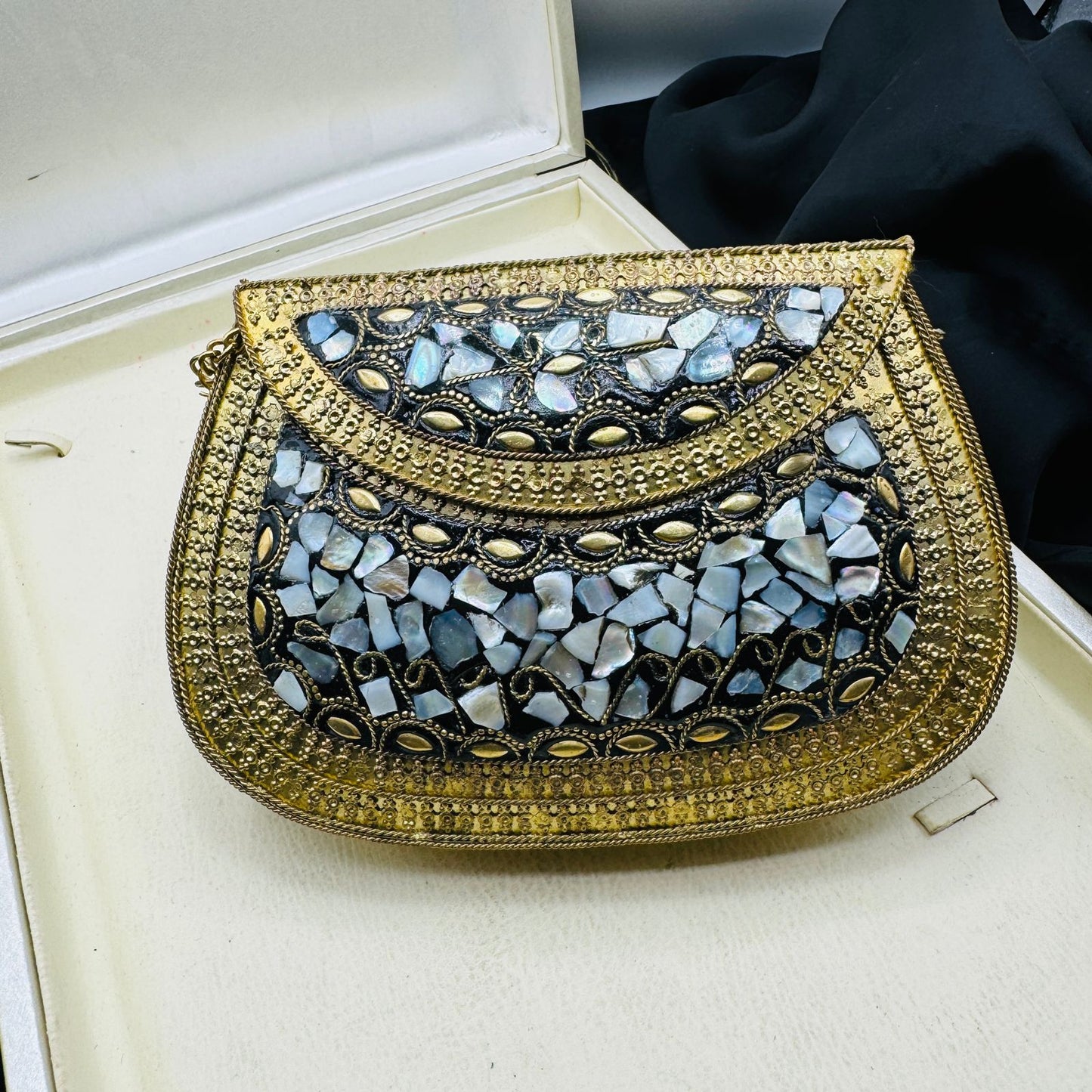 New clutch Golden