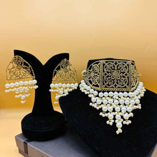 Noor Choker